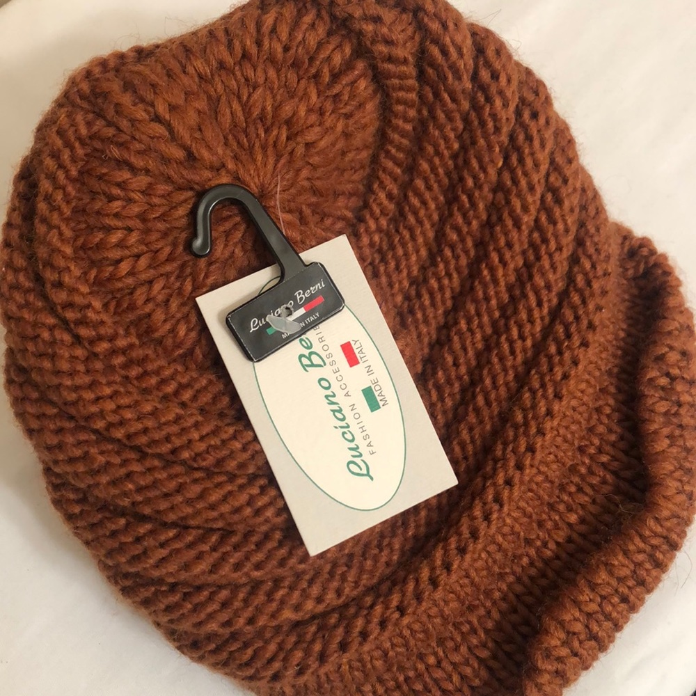Luciano Bezni Hat